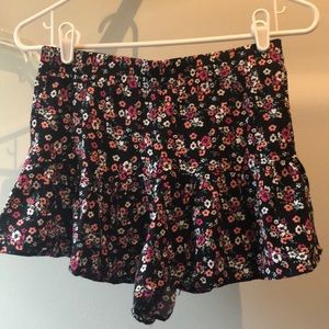 flows floral shorts